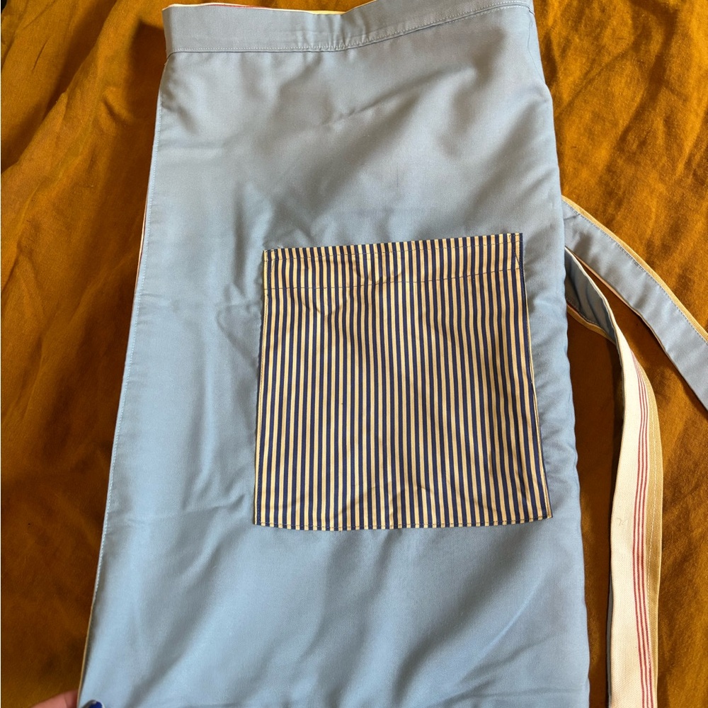 Striped Apron - Picture 2 of 6